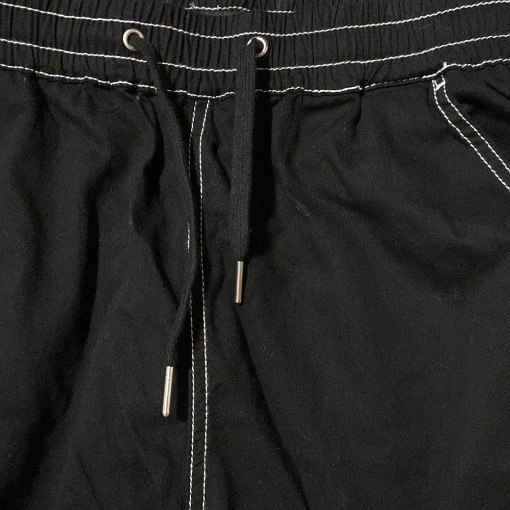Two cargo pants - Picture 2 of 9
